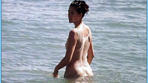 Pic: Karina Lombard in Footsteps