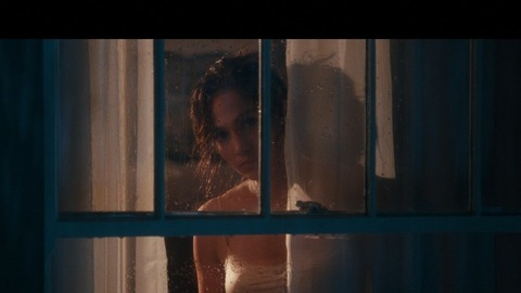 Pic: Jennifer Lopez in The Boy Next Door