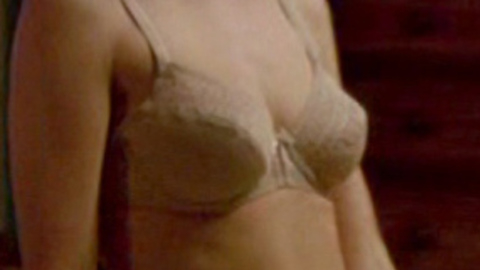 Pic: Jennifer Love-Hewitt in The Truth About Love