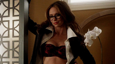 Pic: Jennifer Love-Hewitt in The Client List