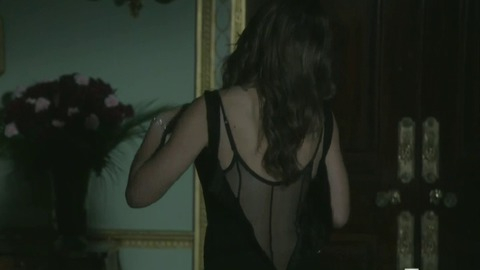 Pic: Elizabeth Hurley in The Royals