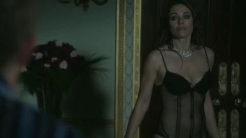 Pic: Elizabeth Hurley in The Royals