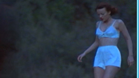 Pic: Samantha Mathis in How to Make an American Quilt