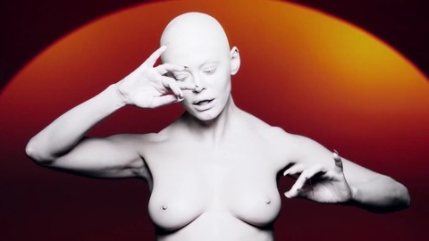 Pic: Rose McGowan in RM486