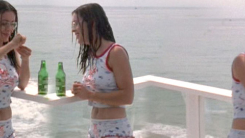 Pic: Alyssa Milano in Kiss the Bride