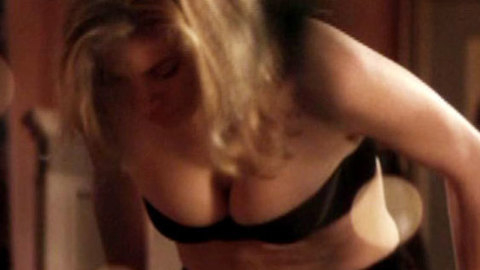 Pic: Elizabeth Mitchell in Hollywood Palms