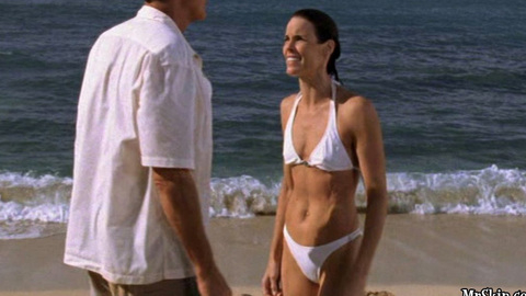 Pic: Alexandra Paul in Baywatch: Hawaiian Wedding