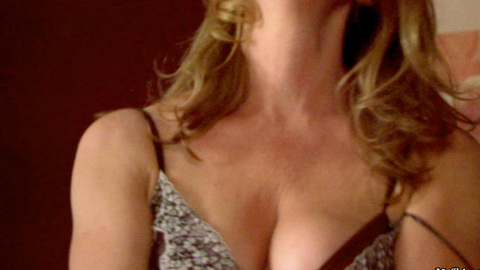 Pic: Elizabeth Perkins in Weeds