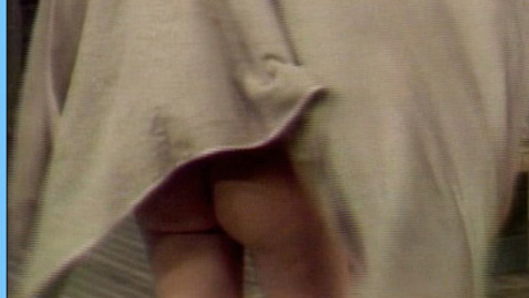 Pic: Valerie Perrine in Steambath