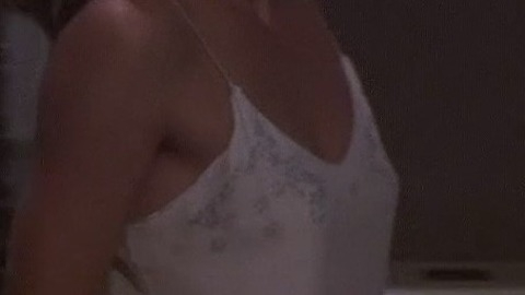 Pic: Michelle Pfeiffer in What Lies Beneath