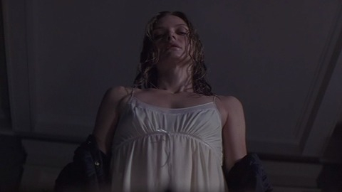 Pic: Michelle Pfeiffer in What Lies Beneath