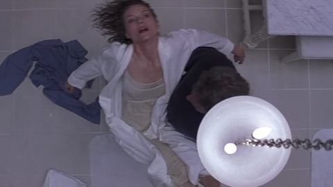 Pic: Michelle Pfeiffer in What Lies Beneath