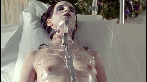 Pic: Amanda Plummer in 8 ½ Women