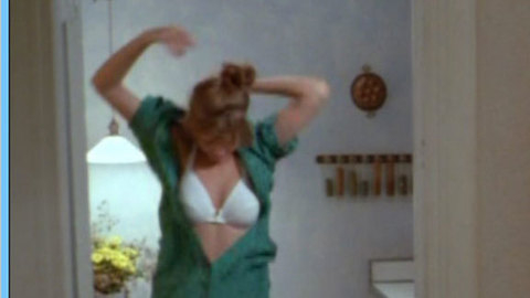Pic: Paulina Porizkova in Anna