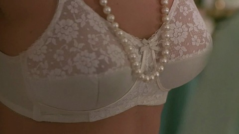 Pic: Kelly Preston in Mischief