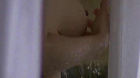 Pic: Kelly Preston in Love Is a Gun