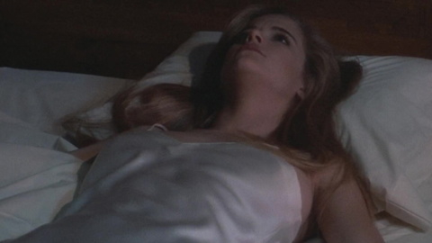 Pic: Kelly Preston in Twins