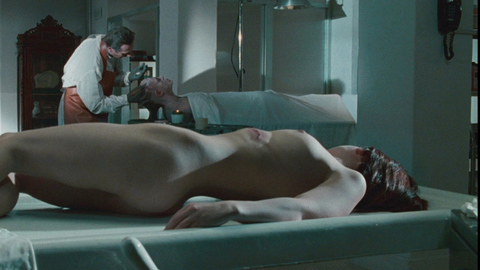 Pic: Christina Ricci in After.Life