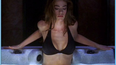 Pic: Denise Richards in Valentine