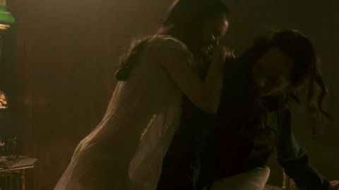 Pic: Winona Ryder in Dracula