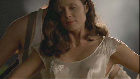 Pic: Aitana Sánchez-Gijón in A Walk in the Clouds