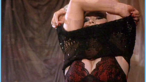 Pic: Jennifer Tilly in El padrino: The Latin Godfather