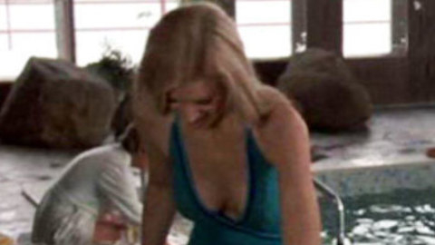 Pic: Shannon Tweed in Of Unknown Origin