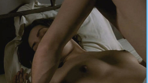 Pic: Emmanuelle Seigner in Corps à corps