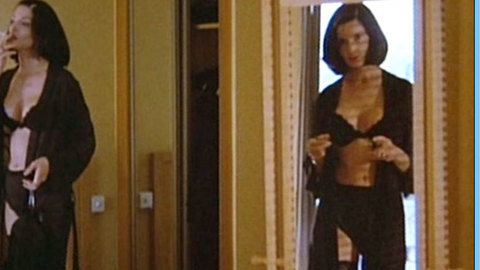 Pic: Joan Severance in The Last Seduction II