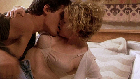 Pic: Elisabeth Shue in Hollow Man (2000)