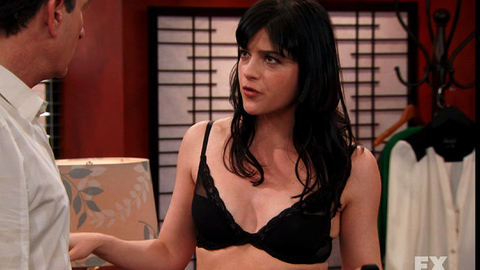 Pic: Selma Blair in Anger Management