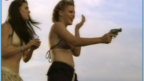 Pic: Dominique Swain in The Smokers