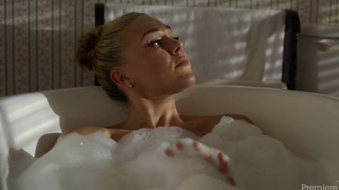 Pic: Dominique Swain in Fatal Flip