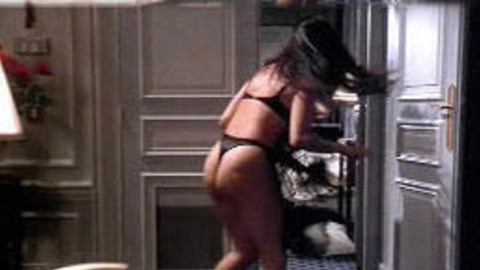 Pic: Tracey Ullman in Ready to Wear