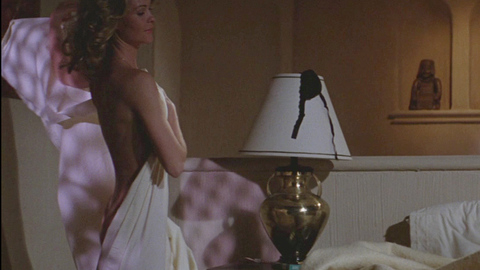 Pic: Dee Wallace-Stone in 10