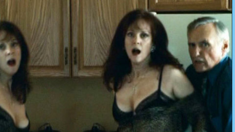 Pic: Lesley Ann Warren in 10th & Wolf