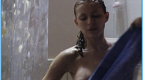 Pic: Kari Wuhrer in Boulevard