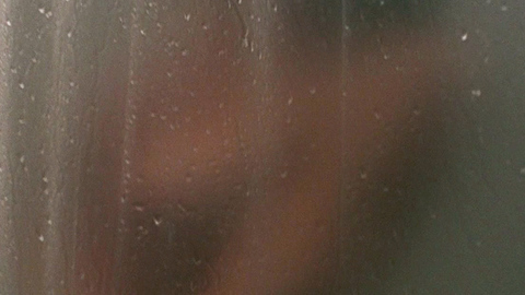 Pic: Kari Wuhrer in Malevolent