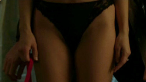 Pic: Maria Bello in Shattered