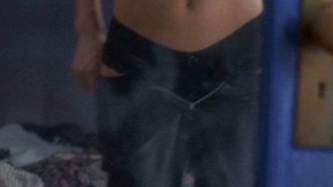 Pic: Sarah Michelle Gellar in Suburban Girl