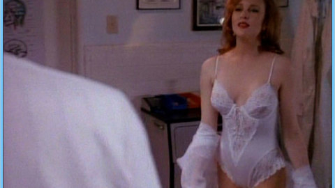 Pic: Faye Grant in Tales from the Crypt