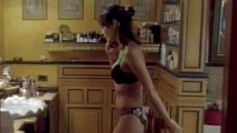 Pic: Inés Sastre in Io No