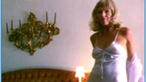 Pic: Susannah York in Gold