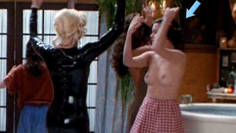 Pic: Ione Skye in Four Rooms