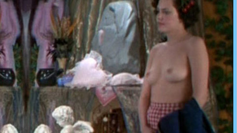 Pic: Ione Skye in Four Rooms