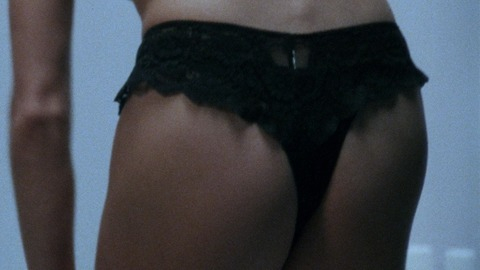 Pic: Shannon Elizabeth in Jack Frost