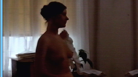 Pic: Wendy Hughes in Jock Petersen