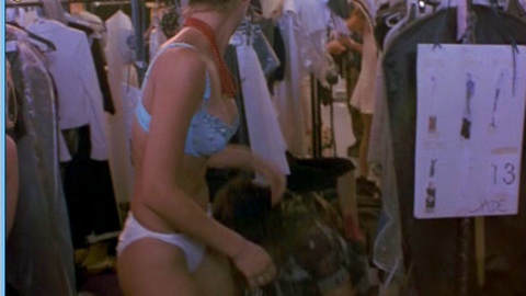 Pic: Jessica Alba in Paranoid