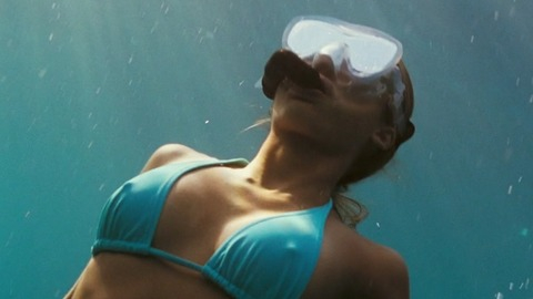 Pic: Jessica Alba in Into the Blue