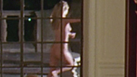 Pic: Tara Reid in The Big Lebowski